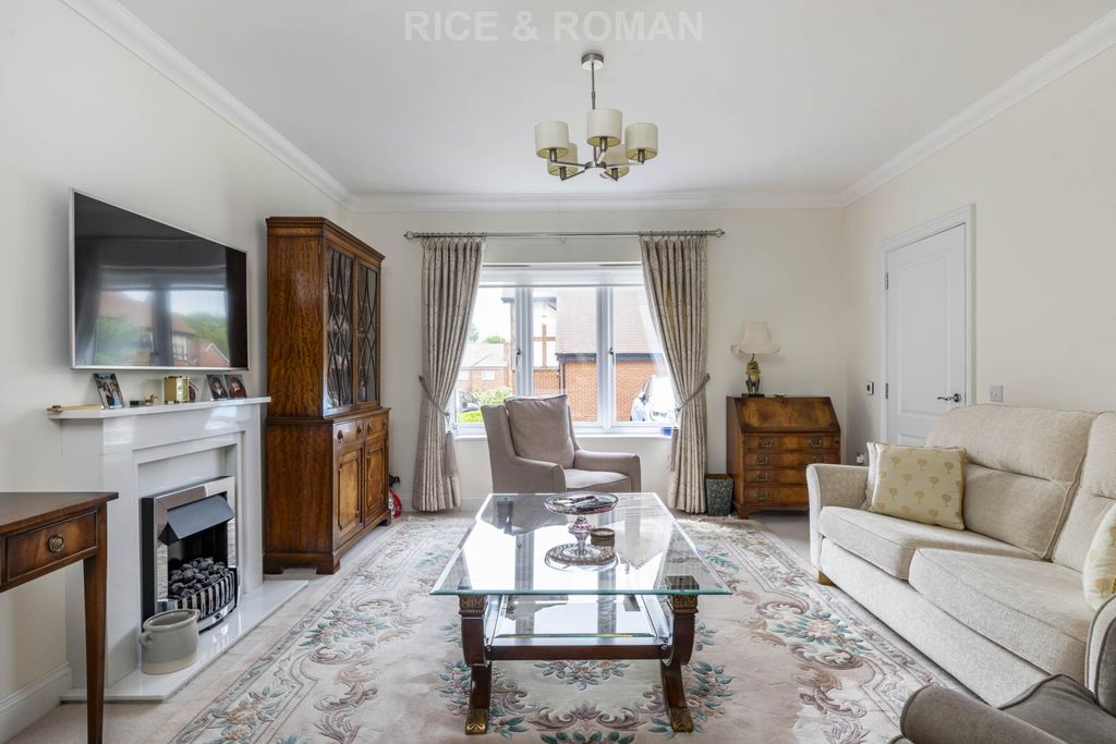 Property photo 2 of 18