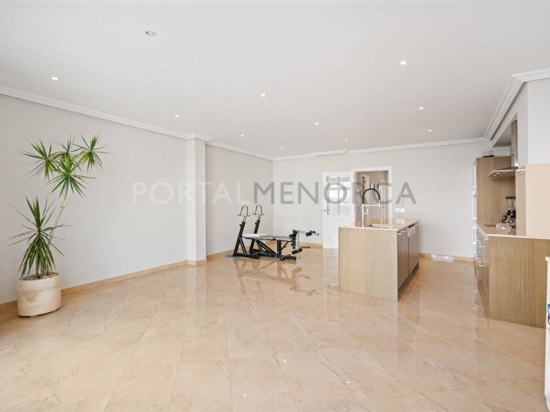 Property photo 3 of 43