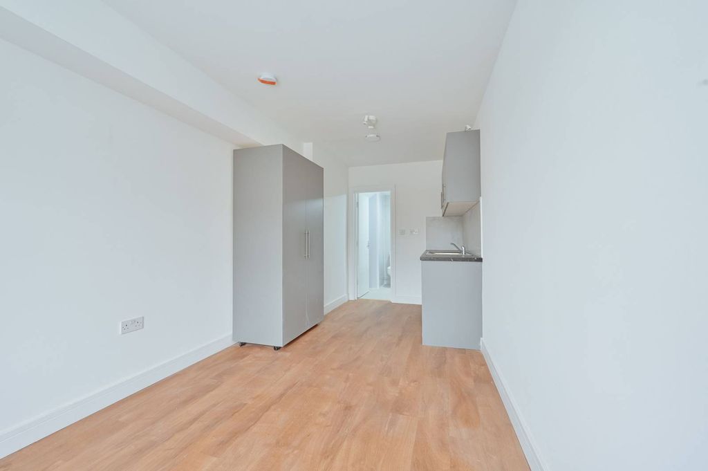 Property photo 2 of 4