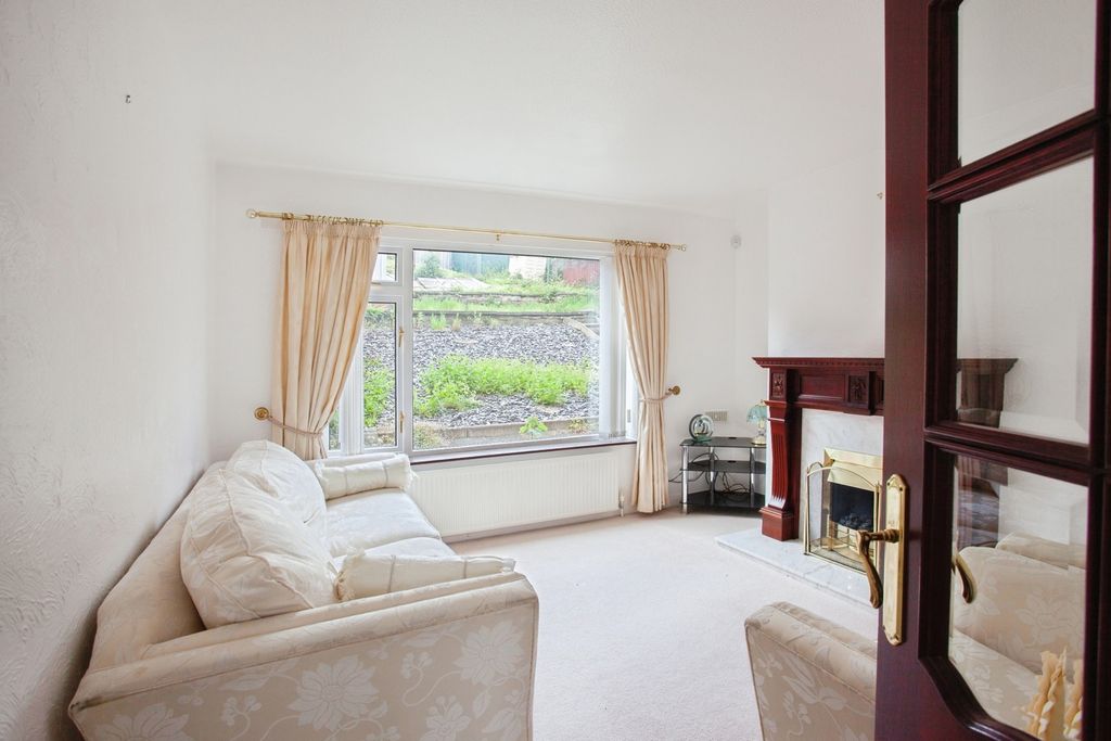 Property photo 3 of 20 Pbox-Img.Jpg