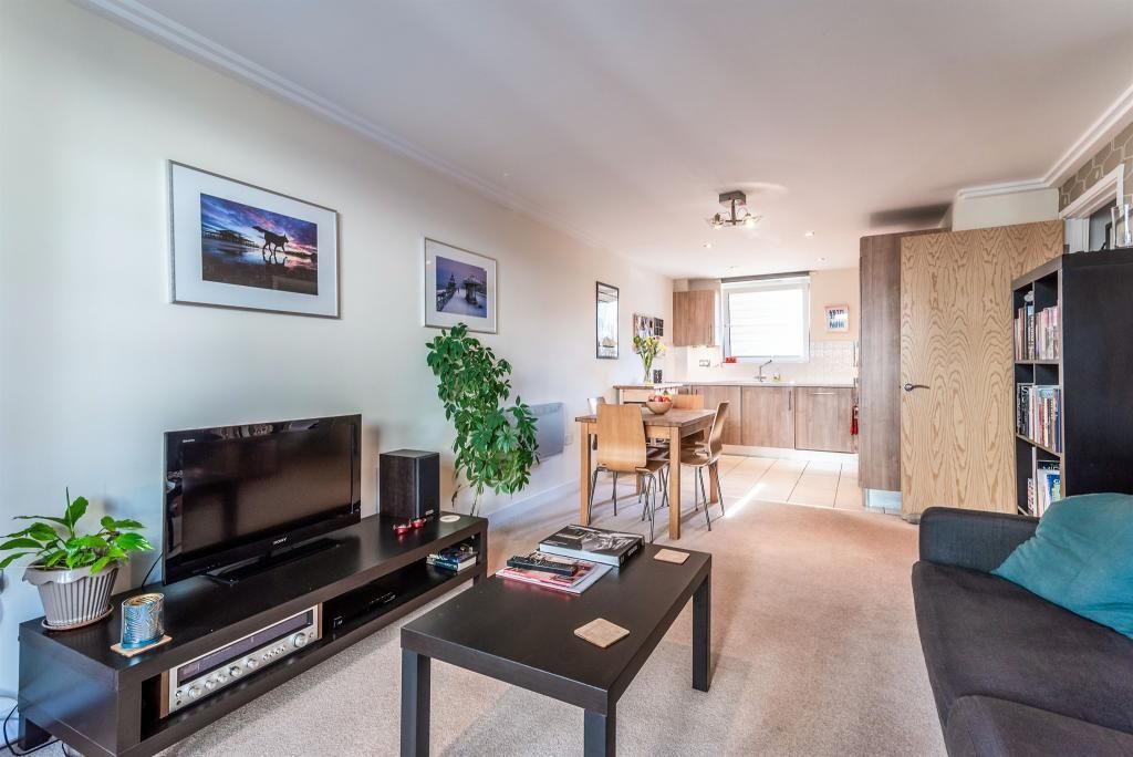 Property photo 3 of 9 Living Room