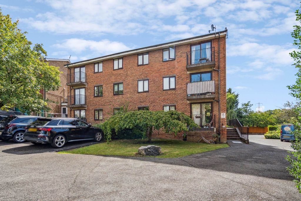 Property photo 1 of 10