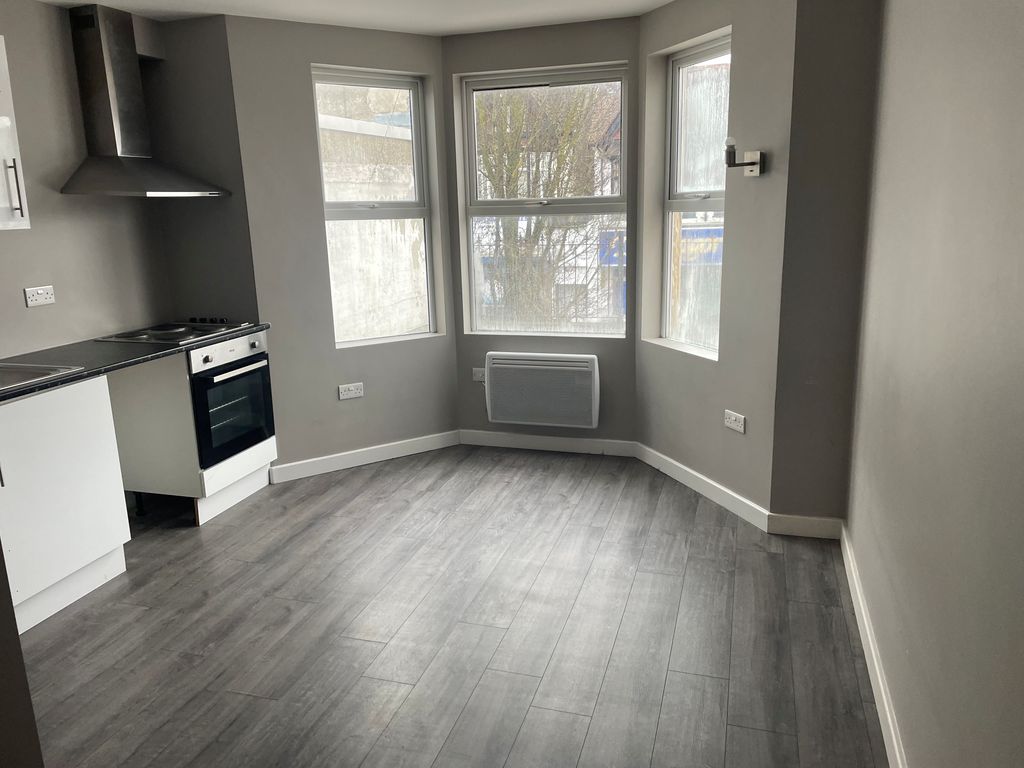 Property photo 1 of 4