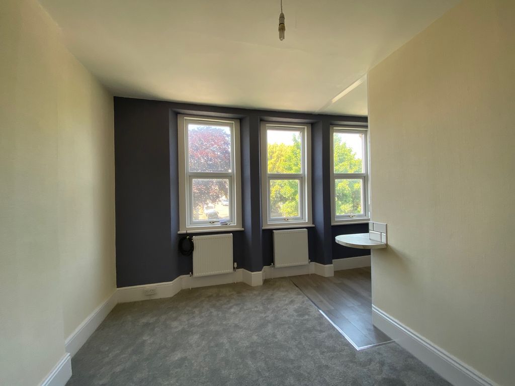 Property photo 3 of 5 Longe