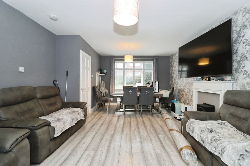 Property photo 3 of 20 Pbox-Img.Jpg