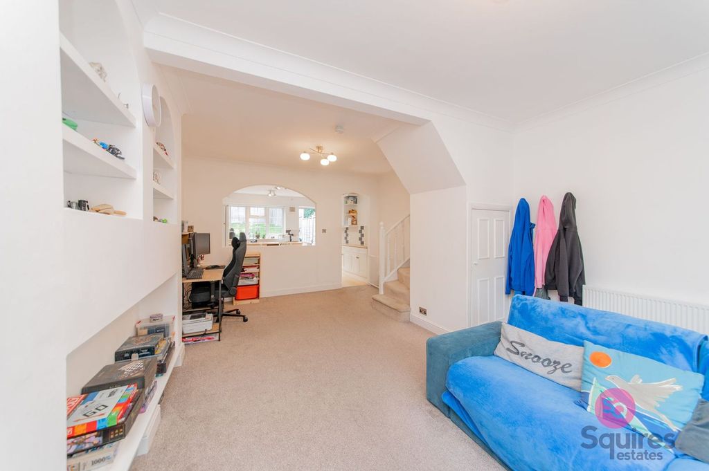 Property photo 3 of 8