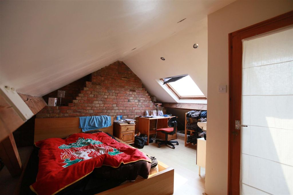 Property photo 3 of 4