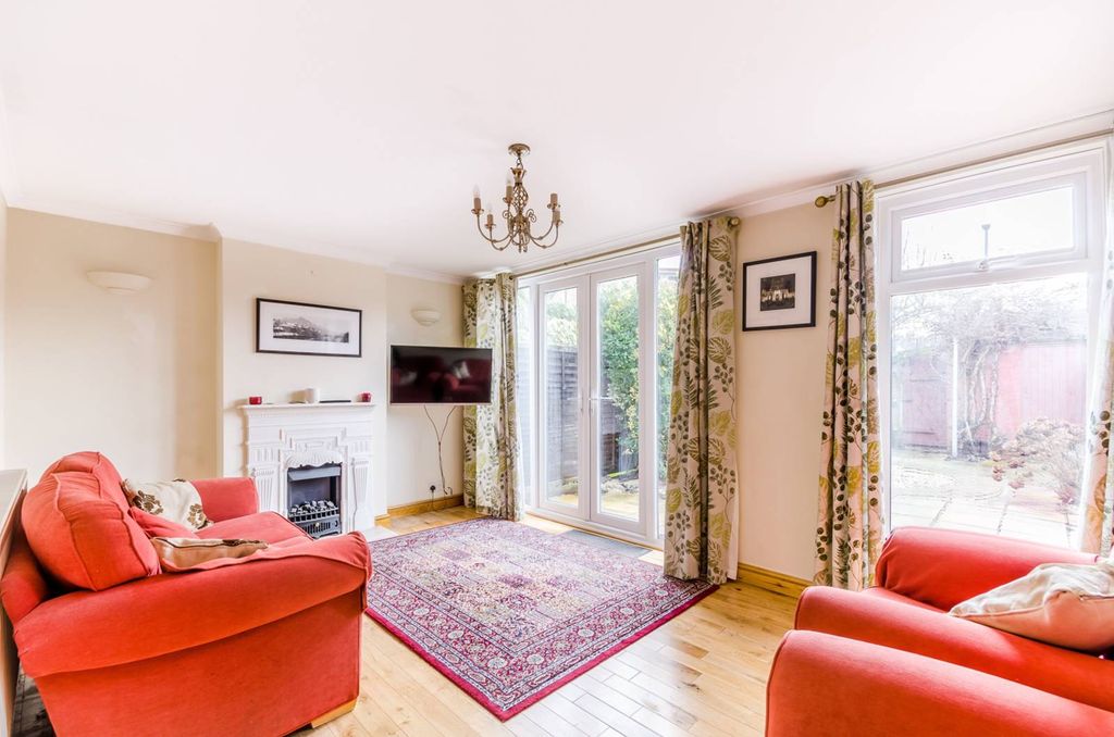 Property photo 2 of 11