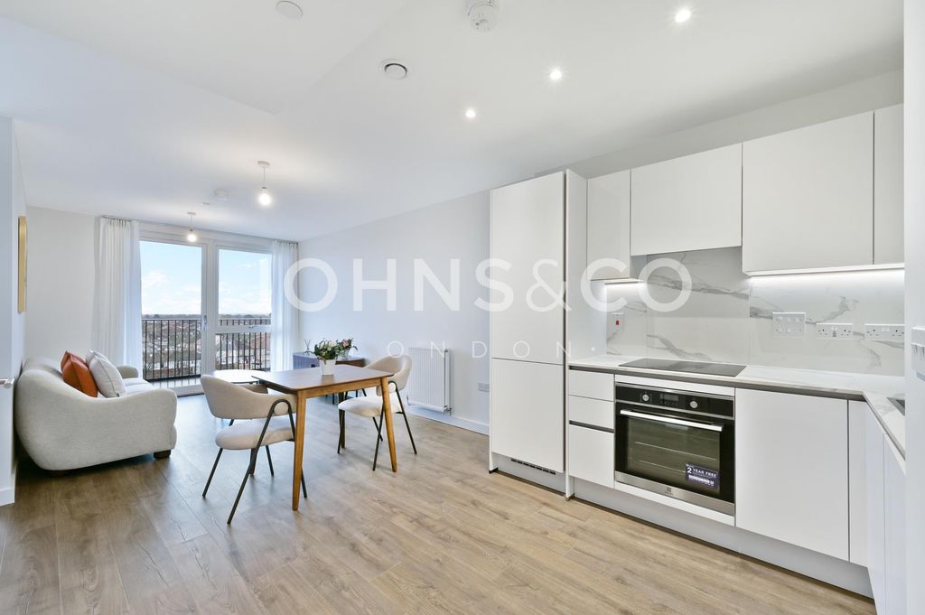 Property photo 1 of 8