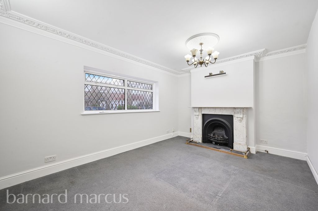 Property photo 3 of 9 Living Room