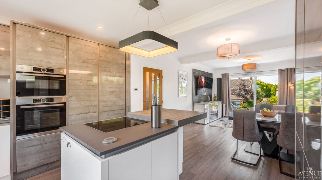 Property photo 2 of 36 3977468