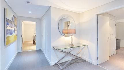 Property photo 3 of 10 Hallway
