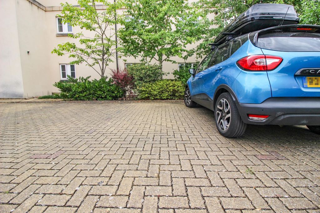 Property photo 2 of 5