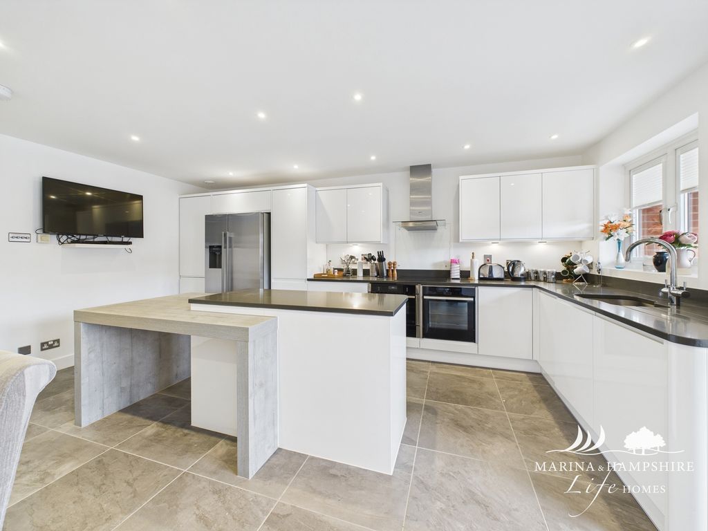 Additional image 6 of 4 bed town house for saleCarne Place, Port Solent, Portsmouth PO6