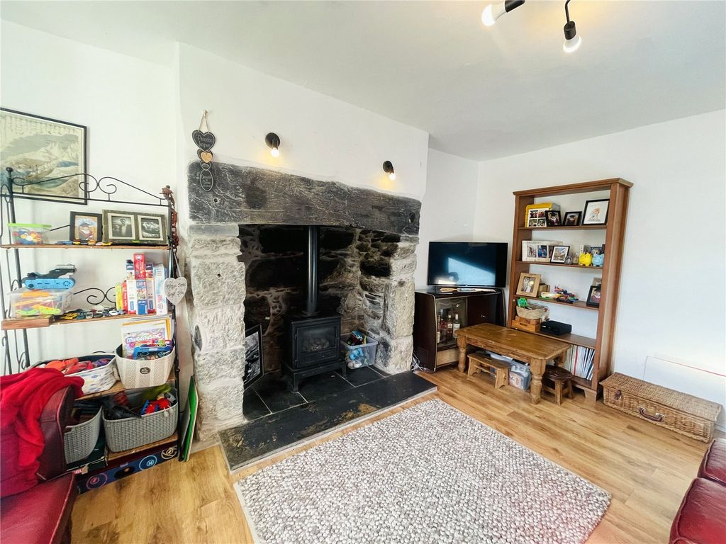 Property photo 2 of 15 Picture No. 05