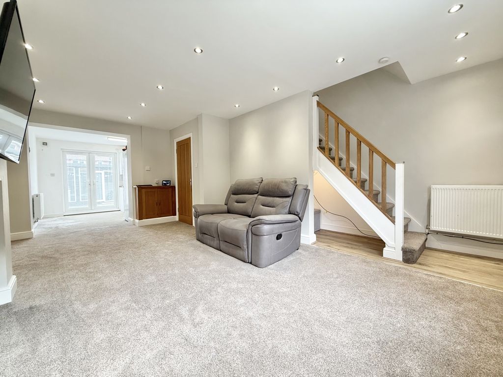 Property photo 3 of 20 Img_4042