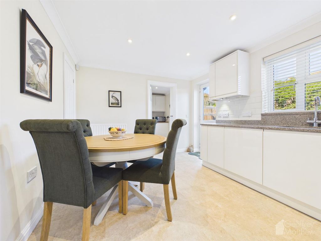 Property photo 2 of 15 Cam02365G0-Pr0451-Still011.Jpg