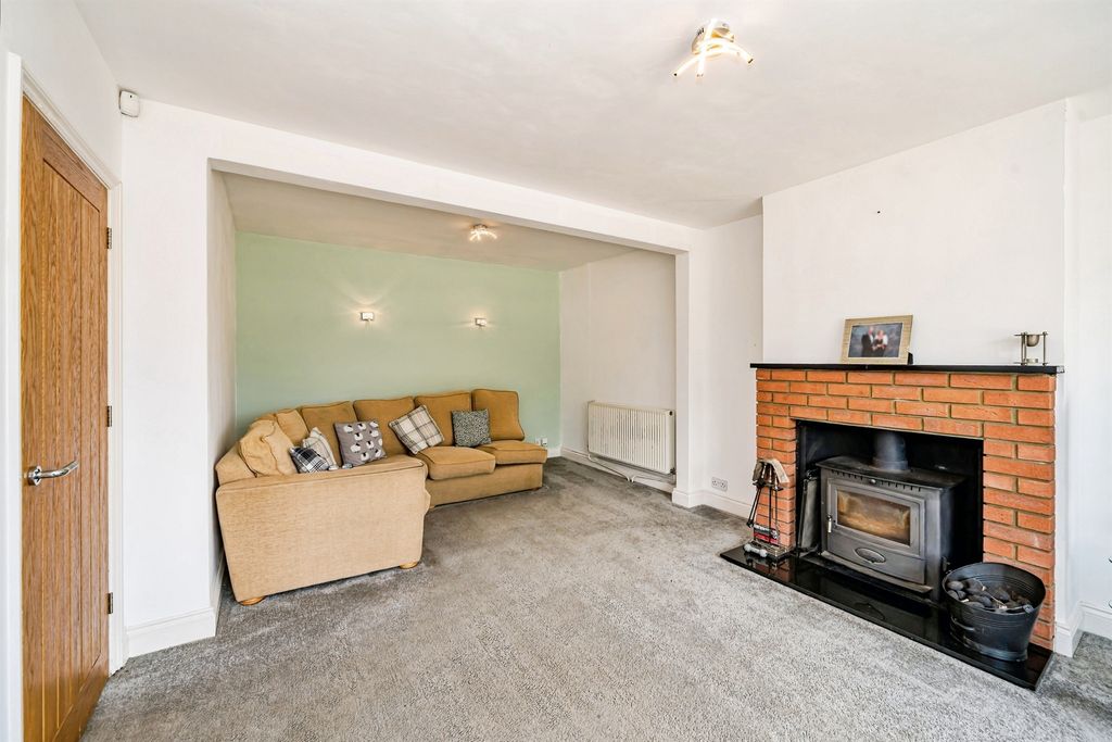 Property photo 3 of 26