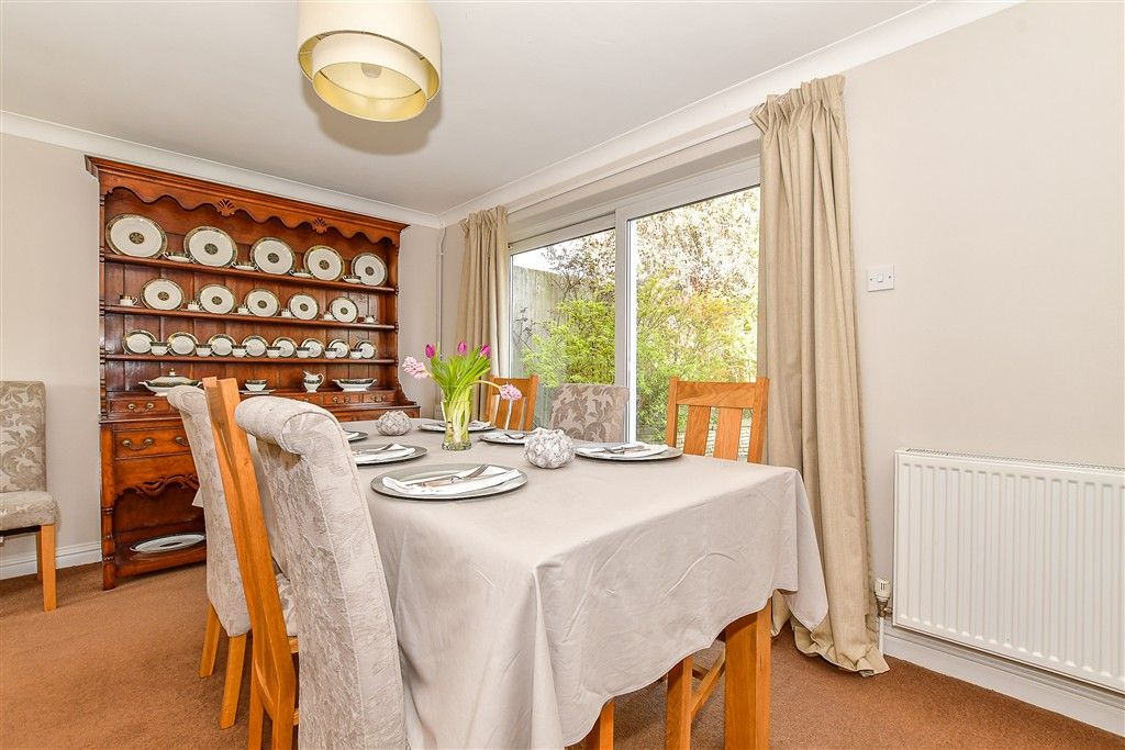 Property photo 3 of 16 Lounge/Diner