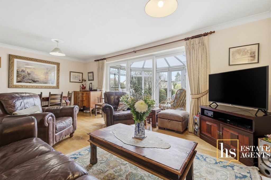 Property photo 2 of 24