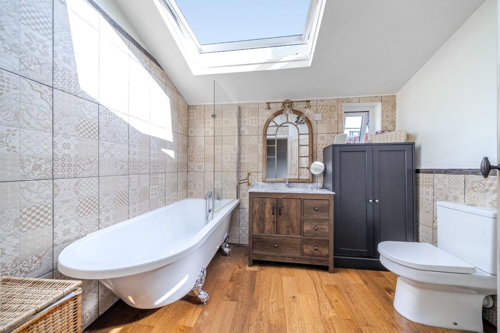 Property photo 3 of 16 1349191-11-68c038A5d2158.Jpg