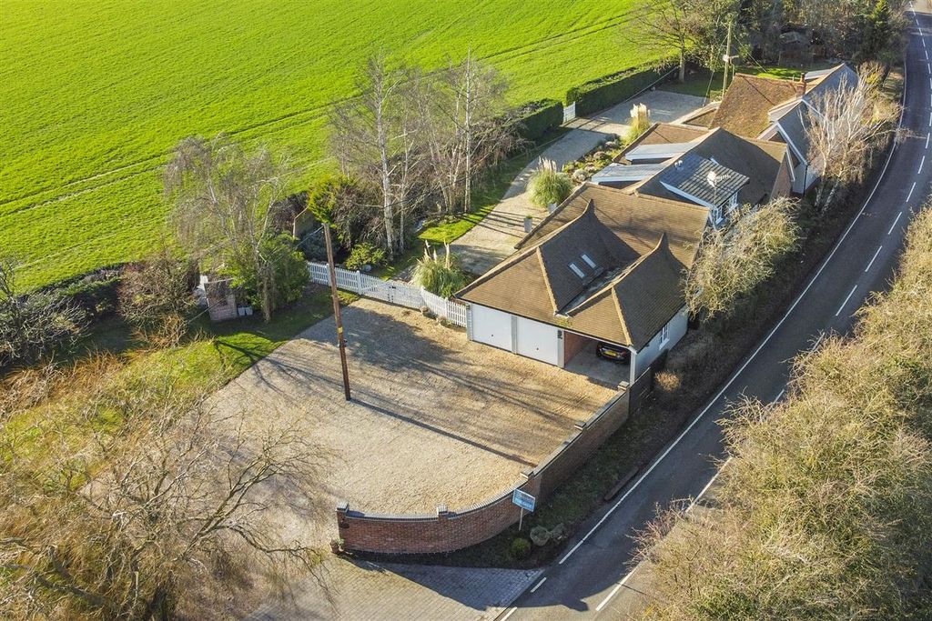 Property photo 2 of 33