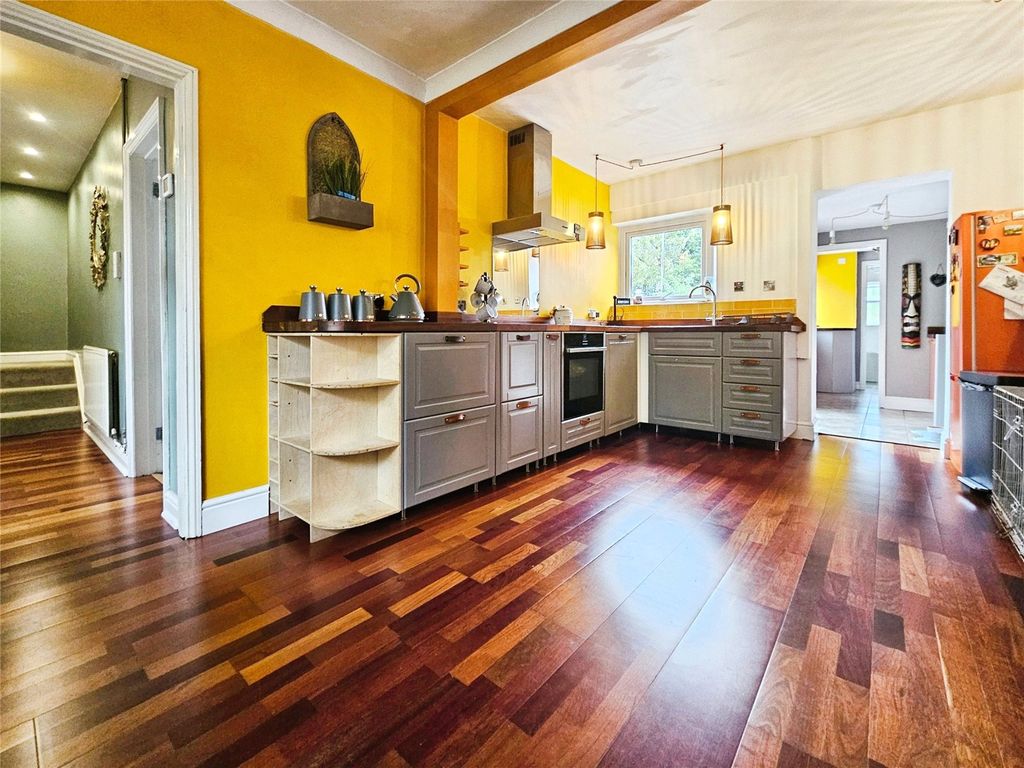 Property photo 2 of 25 Picture No. 23