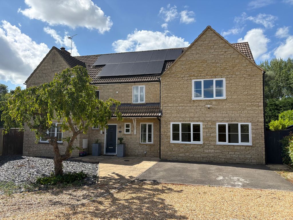 Property photo 1 of 22 Picture No. 32