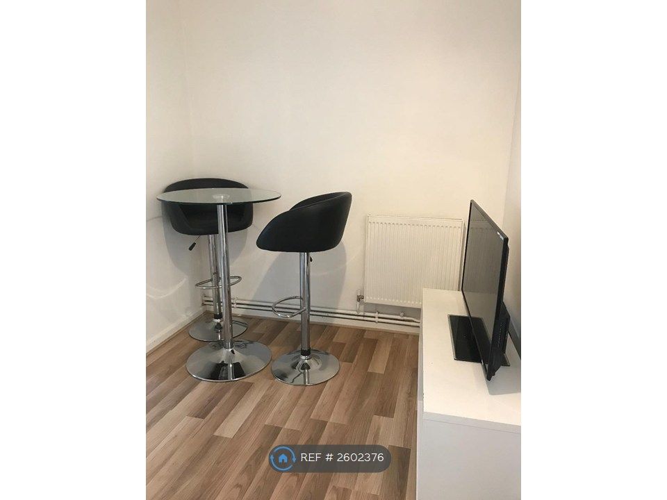 Property photo 2 of 3
