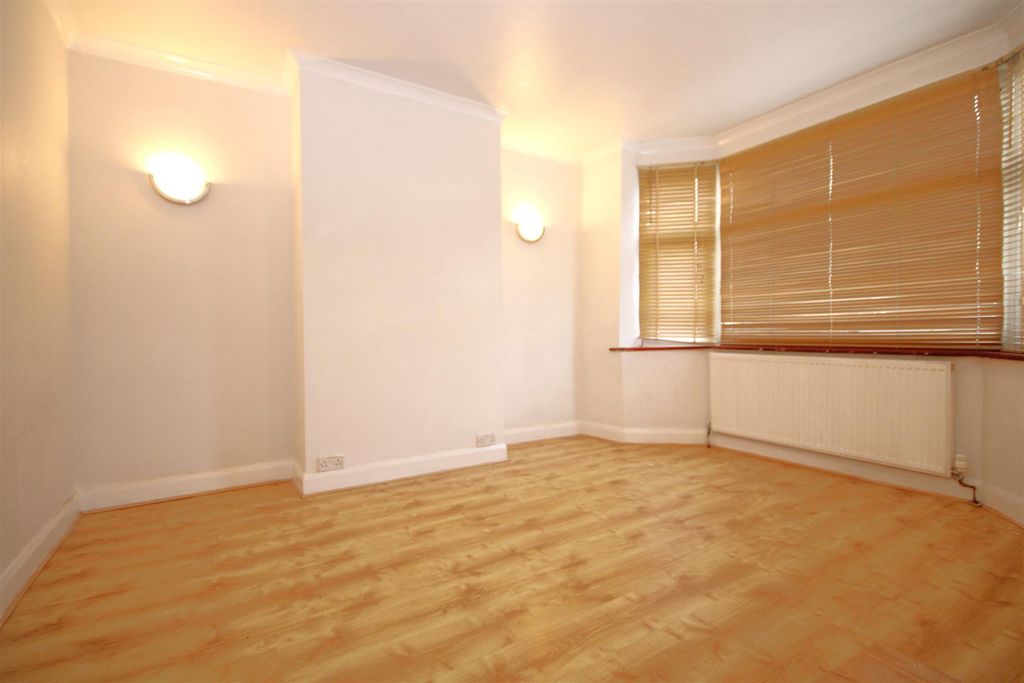Property photo 3 of 8 Img_6212.Jpg