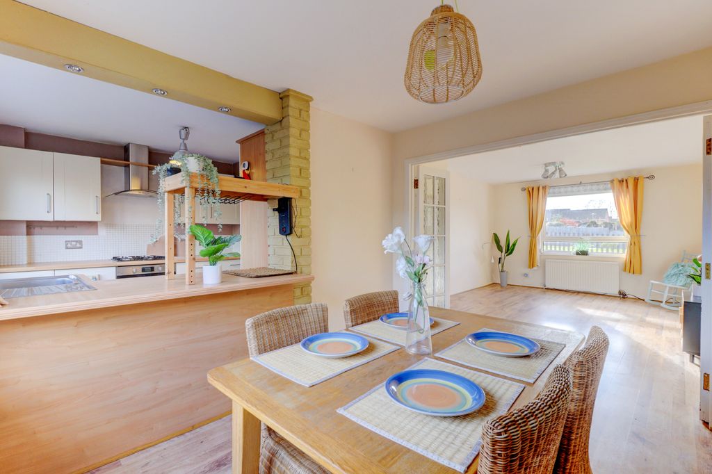 Property photo 3 of 11 Picture No. 06