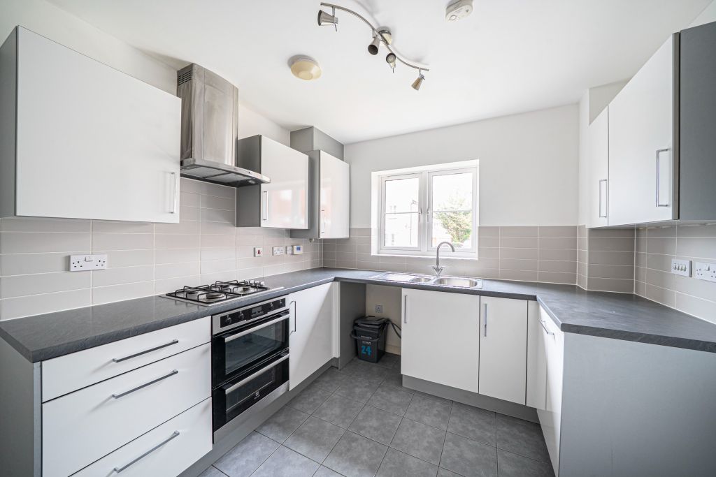 Property photo 3 of 23