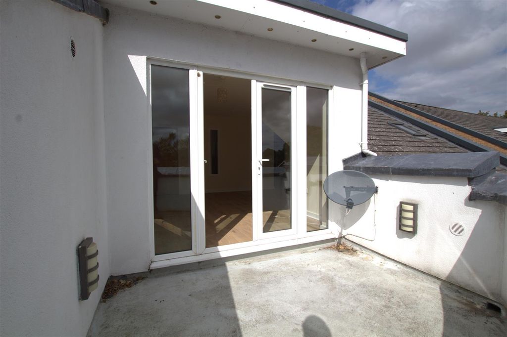 Property photo 1 of 13 Terrace.Jpg