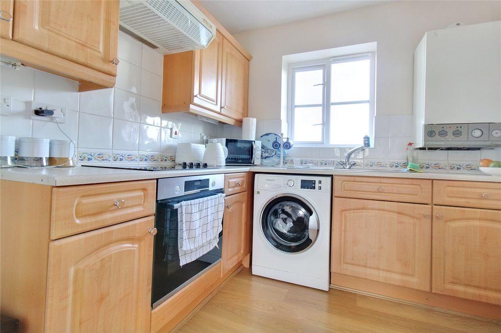 Property photo 3 of 6 Picture No. 04