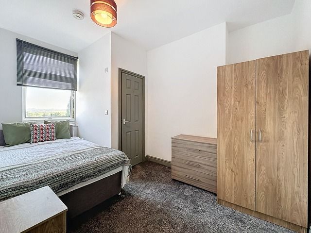 Property photo 2 of 11 Gallery