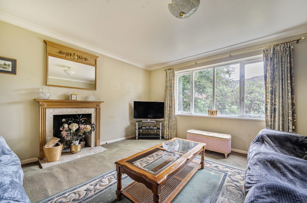 Property photo 3 of 19 1349777-15-68c19d...