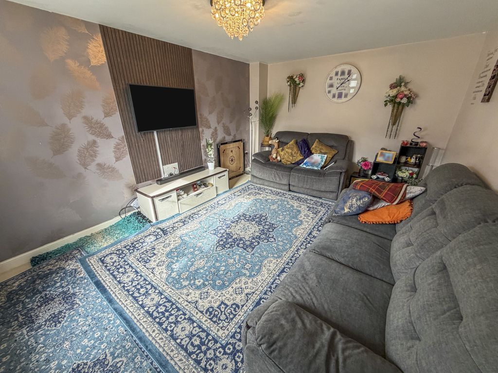 Property photo 2 of 14 Living Room