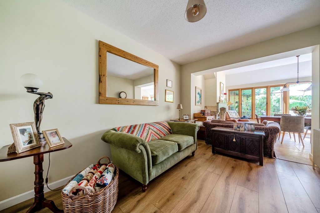Property photo 2 of 30