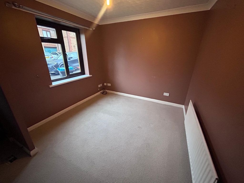 Property photo 2 of 4