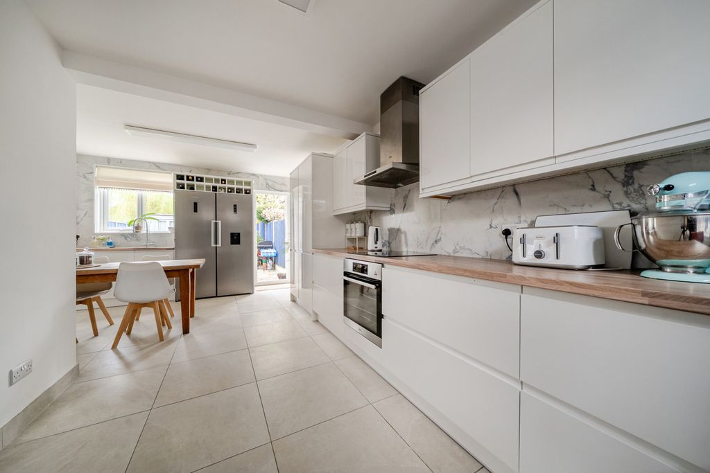 Property photo 3 of 25 1441492-2-69Dd269...
