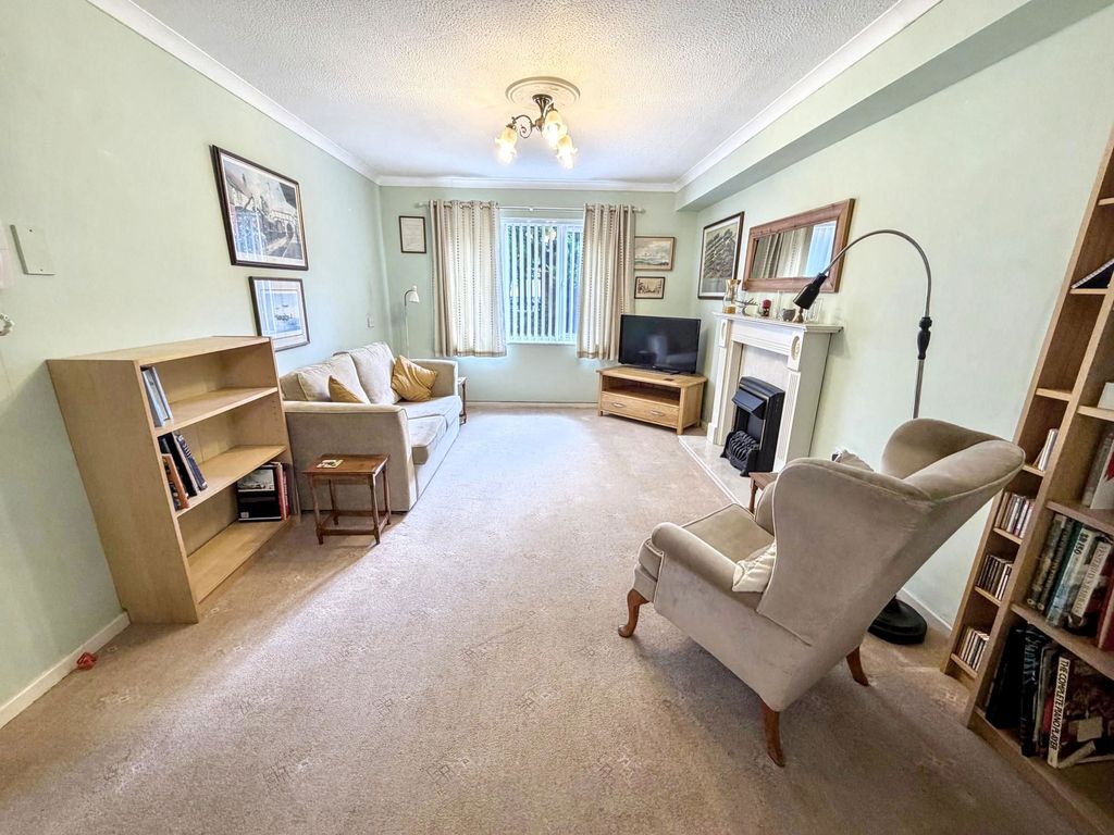 Property photo 3 of 7