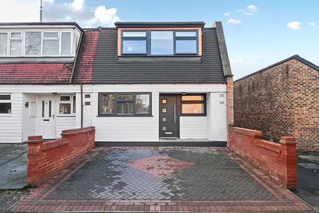 Property photo 1 of 33 Picture No. 03