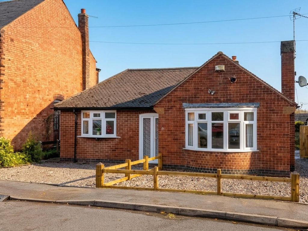 Property photo 1 of 18 New Street, Earl Shilton