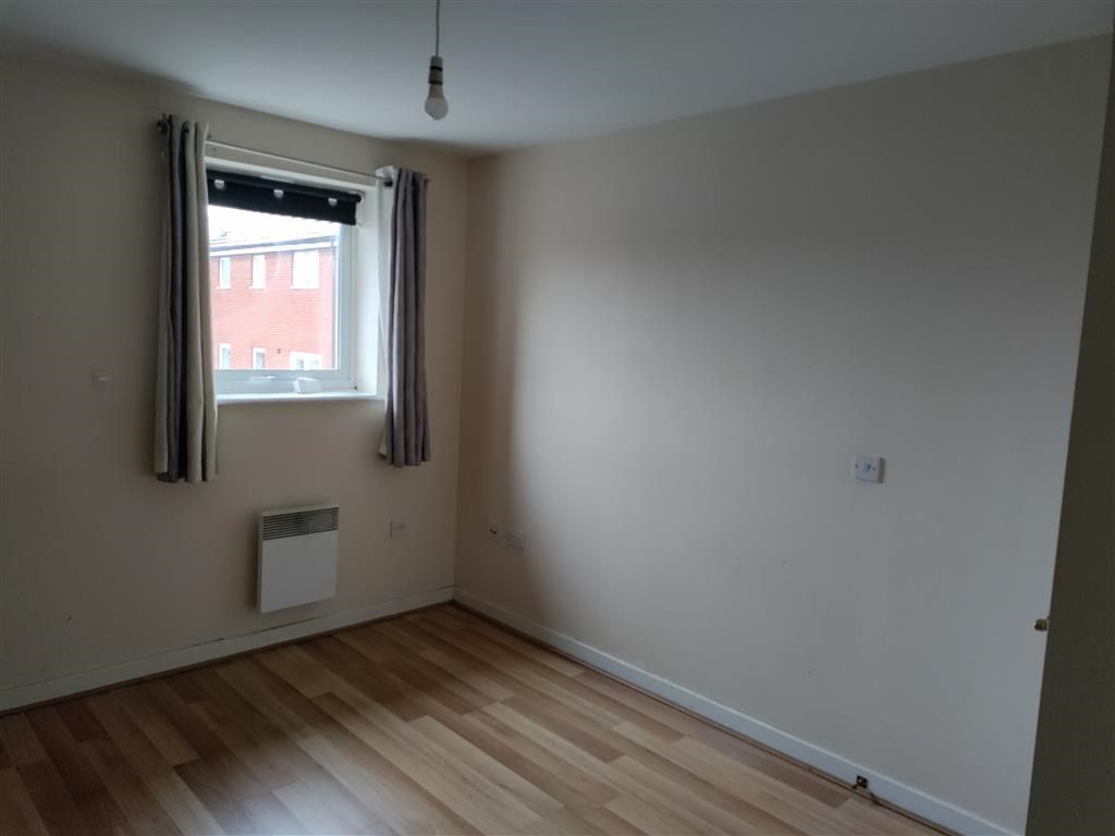 Property photo 3 of 5 Balcony