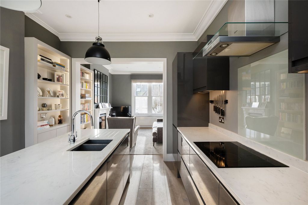 Property photo 1 of 24 Picture No. 10