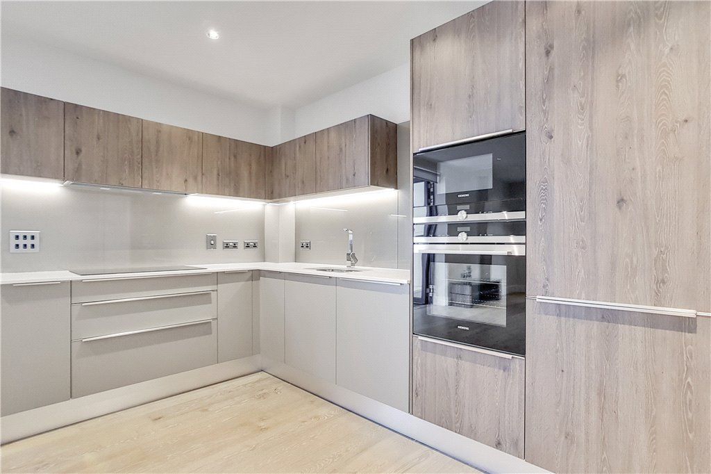 Property photo 2 of 14 Kitchen
