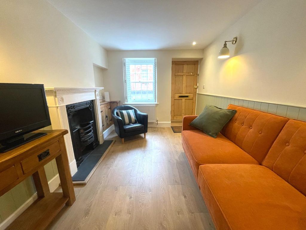 Property photo 2 of 9 Living Room.Jpg