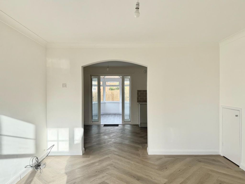 Property photo 2 of 26 Living Room