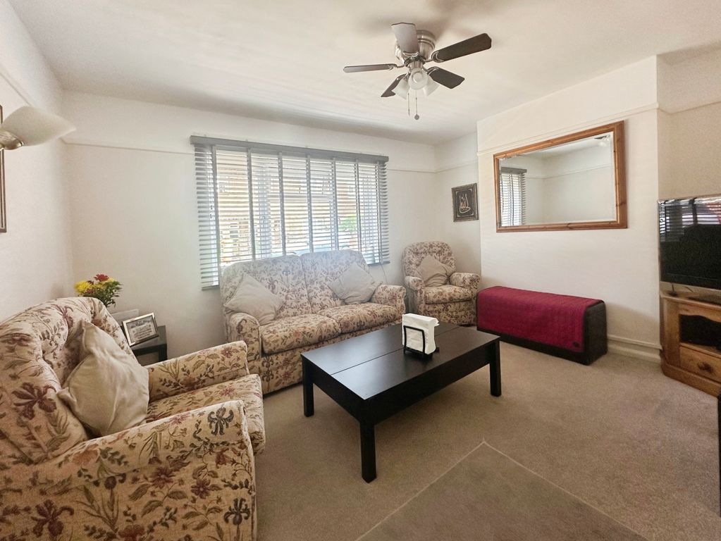 Property photo 2 of 19 Living Room
