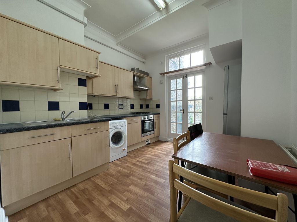 Property photo 3 of 8 Photo 2